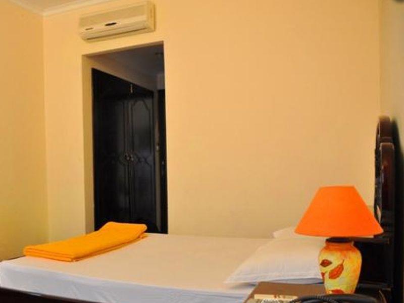 Ha Tien Hotel Exteriör bild